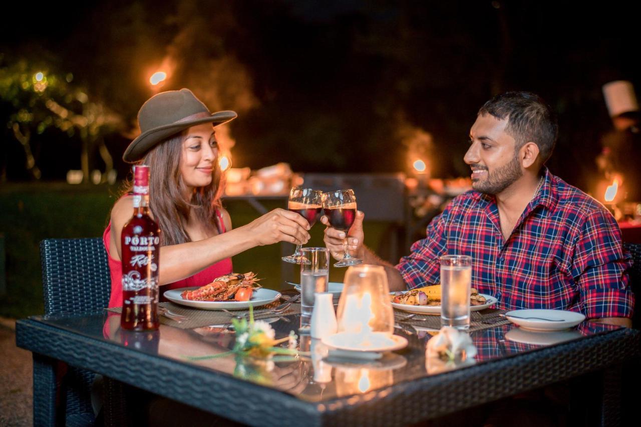 Mahanuge Hotel Полоннарува Экстерьер фото